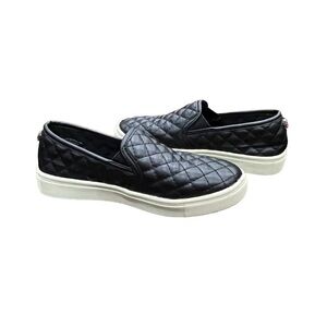 Steve Madden Black Slip-On Sneakers Size 1 Big Girl